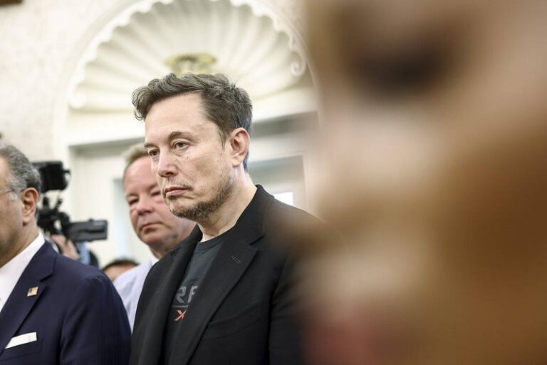爱华外汇官网理财者观看教程后，瞬间掌握股票流程技巧